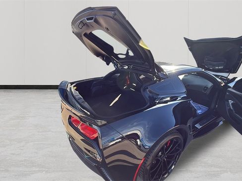 Used 2019 Chevrolet Corvette Grand Sport w/ Carbon Flash Badge Package image 39