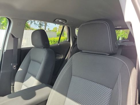 Used 2023 GMC Terrain SLE w/ Driver Convenience Package FWD image 21