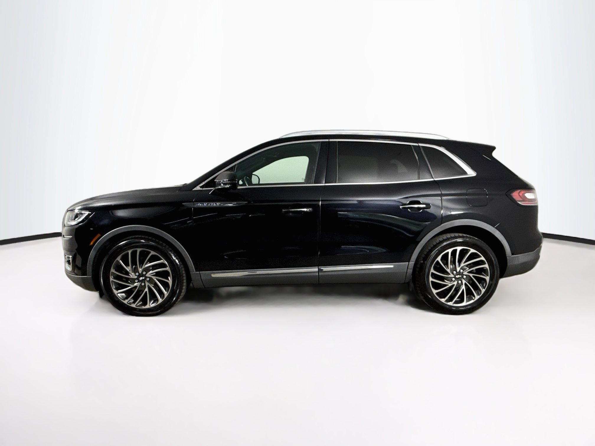 Used 2020 Lincoln Nautilus Reserve AWD/4WD image 7