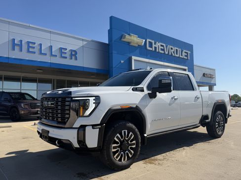 Used 2024 GMC Sierra 2500 Denali Ultimate AWD/4WD image 3
