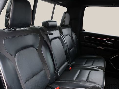 Used 2020 RAM 1500 Laramie w/ Sport Appearance Package AWD/4WD image 18