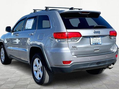 Used 2018 Jeep Grand Cherokee Laredo image 13