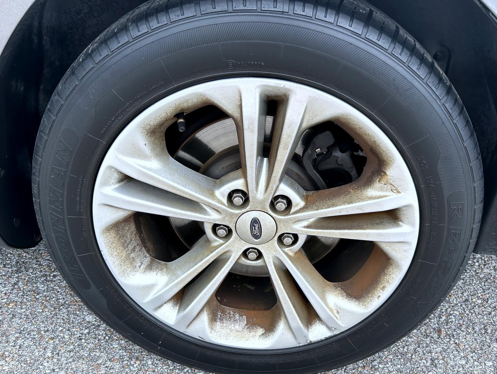 Used 2013 Ford Taurus SEL FWD image 24