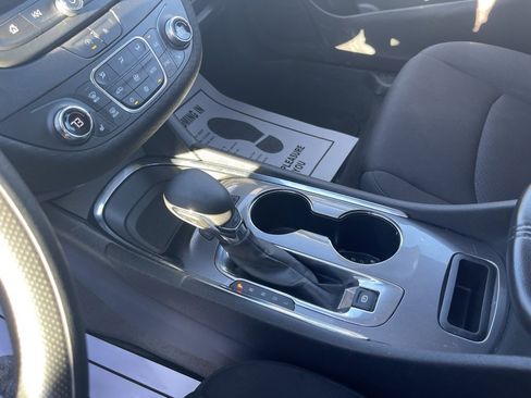 Used 2023 Chevrolet Malibu LT image 31