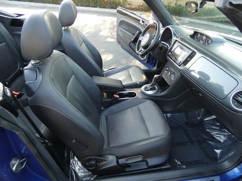 Used 2014 Volkswagen Beetle R-Line image 27