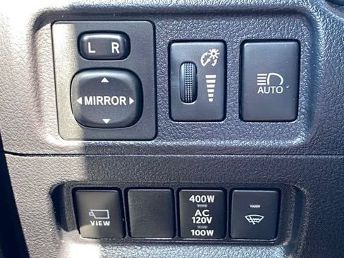 Used 2022 Toyota 4Runner Limited AWD/4WD image 14