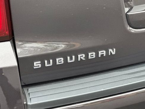 Used 2015 Chevrolet Suburban LT w/ Luxury Package RWD image 53