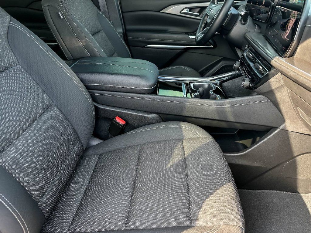 Used 2024 Chevrolet Traverse LS w/ Midnight/Sport Edition FWD image 24