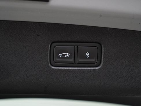 Used 2023 Genesis Electrified GV70 AWD/4WD image 17