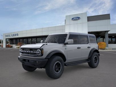 New 2026 Ford Bronco Outer Banks w/ Sasquatch Package