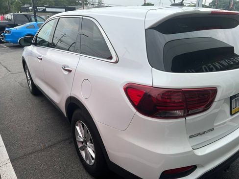 Used 2019 Kia Sorento AWD V6 image 7
