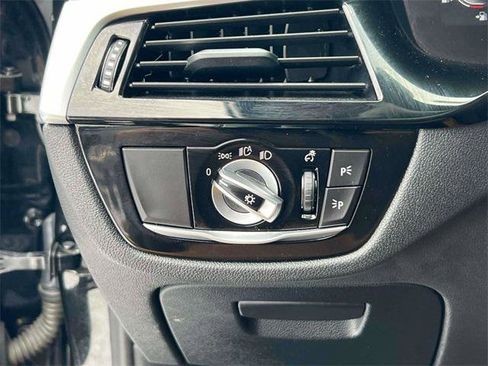 Used 2022 BMW 530i xDrive w/ Convenience Package image 20