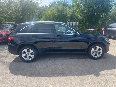 Used 2018 Mercedes-Benz GLC 300 4MATIC image 5