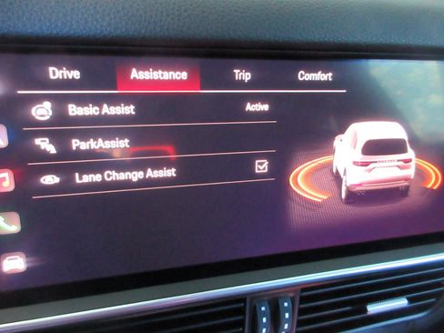 Used 2023 Porsche Cayenne AWD/4WD image 67