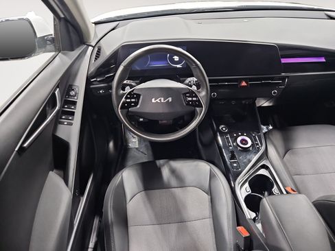 Used 2023 Kia Niro Wind w/ Wind Preserve Package FWD image 10