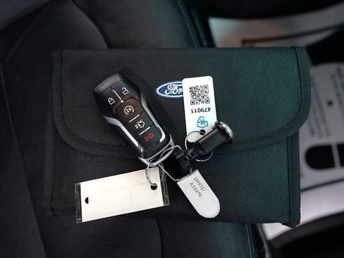 Used 2016 Ford Explorer XLT w/ Equipment Group 202A image 51