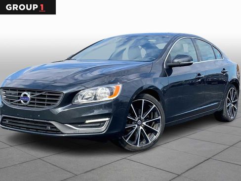 Used 2016 Volvo S60 T5 Premier w/ Convenience Package image 1