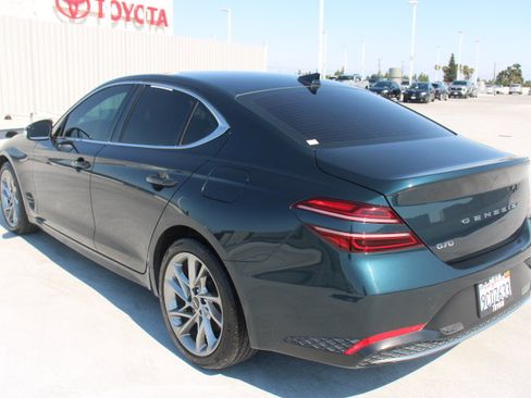 Used 2022 Genesis G70 2.0T RWD image 5
