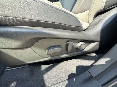 New 2025 Subaru Forester Limited image 12