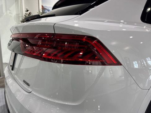 Used 2020 Audi Q8 Prestige w/ Prestige Package image 39