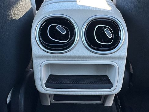 Used 2023 Mercedes-Benz C 300 4MATIC Sedan image 26