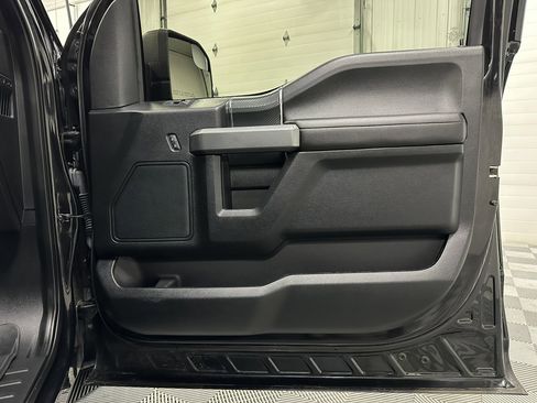 Used 2019 Ford F150 XLT w/ Equipment Group 302A Luxury image 39
