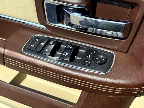 Used 2018 RAM 1500 Laramie image 15