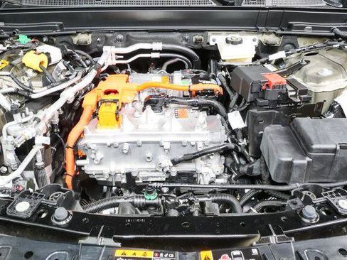 Used 2025 Cadillac Lyriq Sport AWD/4WD image 5