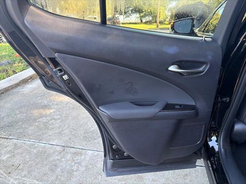Used 2023 Lexus UX 250h FWD w/ Accessory Package (Z1) image 17