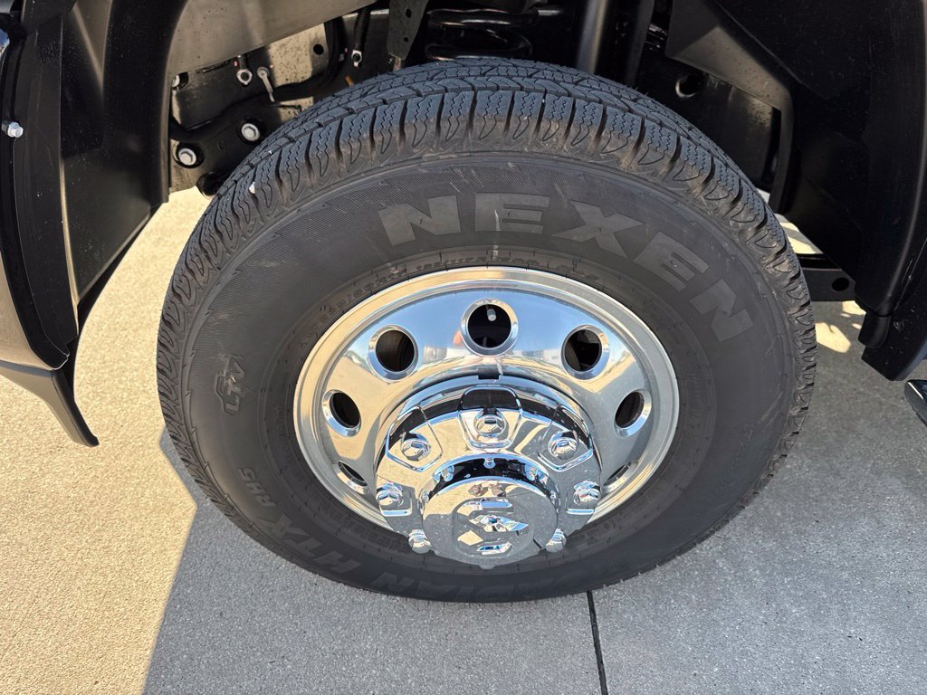 New 2027 RAM 3500 Big Horn AWD/4WD image 5