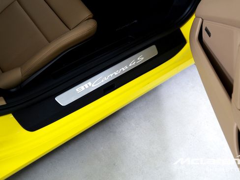 Used 2022 Porsche 911 Carrera 4S w/ Premium Package image 23