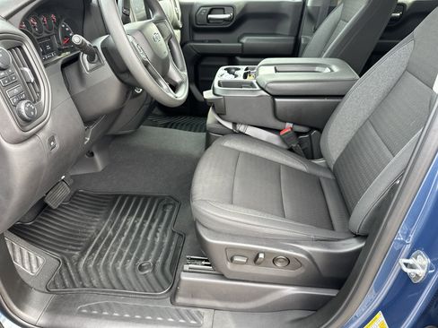 Certified 2024 Chevrolet Silverado 1500 Custom Trail Boss w/ Turbomax Blackout Package image 11