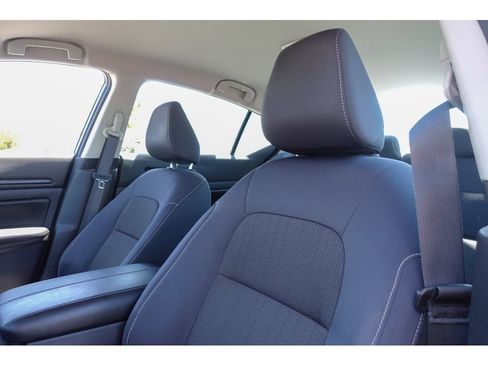 Used 2021 Nissan Altima 2.5 S FWD image 12