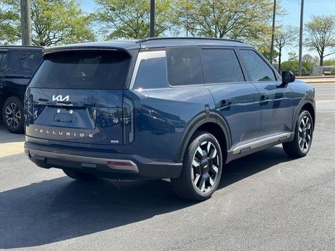 New 2027 Kia Telluride S image 3
