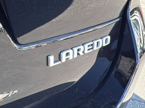 New 2025 Jeep Grand Cherokee L Laredo image 9