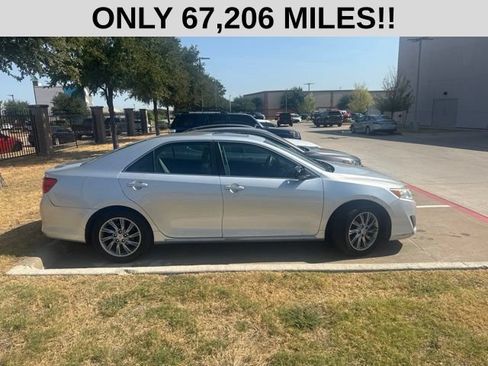 Used 2012 Toyota Camry LE FWD image 2