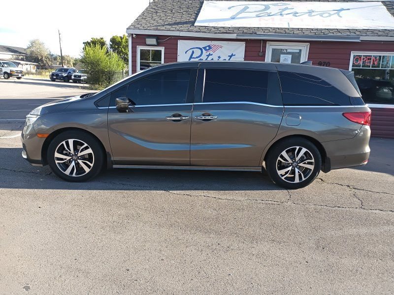 Used 2021 Honda Odyssey Touring image 2