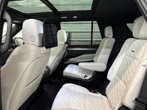 Used 2025 Cadillac Escalade Sport Platinum AWD/4WD image 22