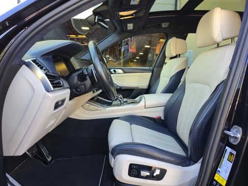 Used 2019 BMW X7 xDrive50i w/ M Sport Package AWD/4WD image 14