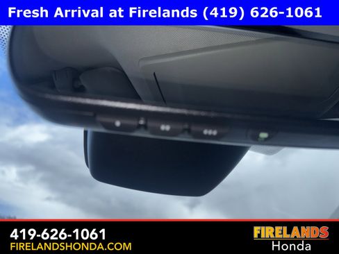 Used 2020 Toyota Highlander XLE image 23