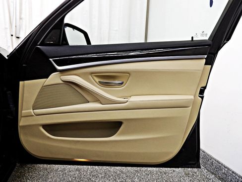 Used 2015 BMW 528i xDrive Sedan image 11