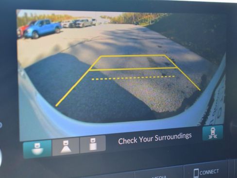 Used 2023 Honda Pilot Sport image 16