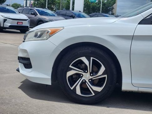 Used 2016 Honda Accord LX image 8