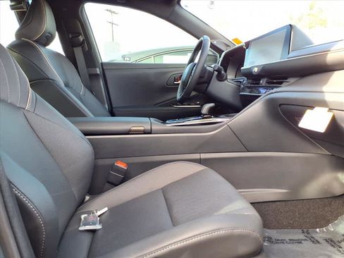 Used 2026 Toyota Crown Limited image 22