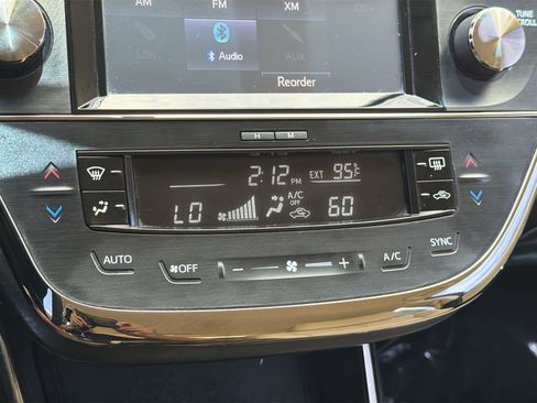 Used 2016 Toyota Avalon XLE FWD image 22