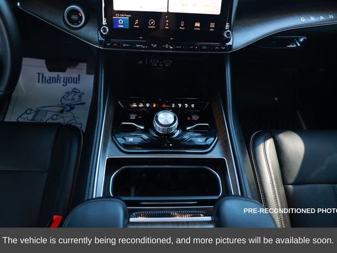 Used 2023 Jeep Grand Wagoneer Series II image 29