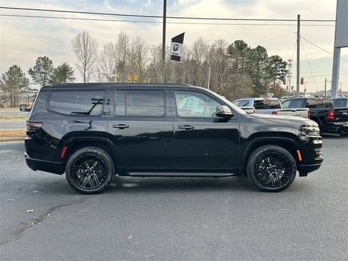 New 2025 Jeep Wagoneer Series II w/ Convenience Group I image 9