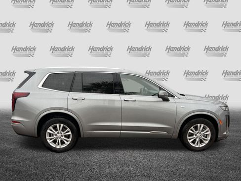 Used 2025 Cadillac XT6 Luxury image 11