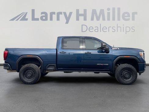 Used 2022 GMC Sierra 2500 AT4 w/ AT4 Premium Plus Package AWD/4WD image 6