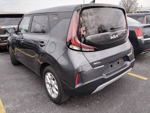 Used 2023 Kia Soul LX w/ LX Technology Package image 6